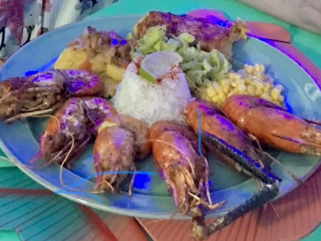 Gîtes tout confort avec piscine + Repas d'arrivée offert.