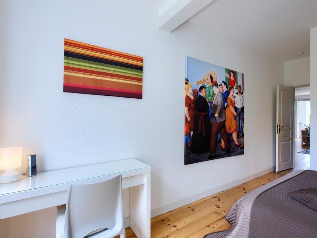 Appartement petite vue bassin 92M2, deux chambres, deux salles de bains, terrasse, 45m2 de pièce à vivre très bien équipé