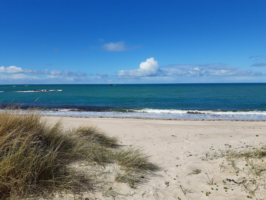 Bonheur de Mer- Maison access direct a la mer avec grand jardin clos et vue magnifique