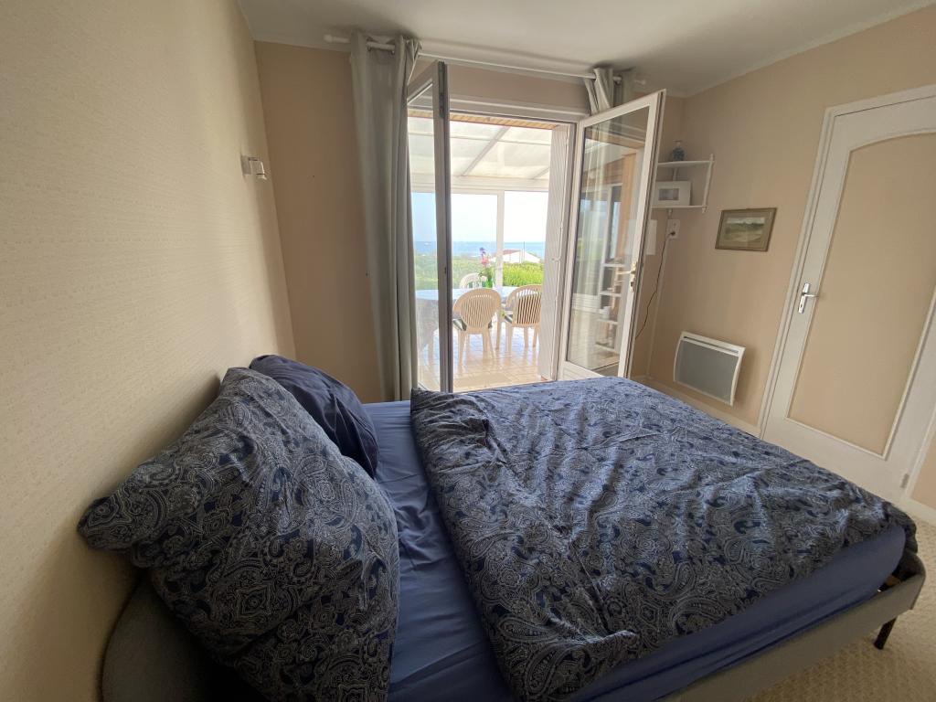 Bonheur de Mer- Maison access direct a la mer avec grand jardin clos et vue magnifique