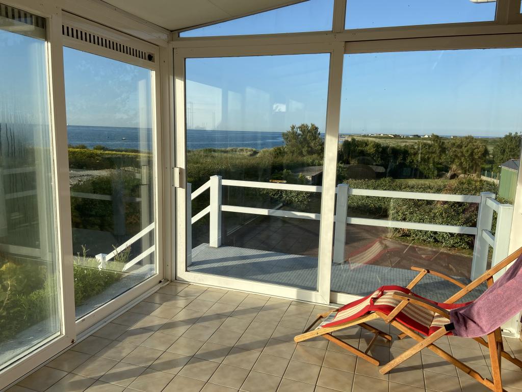 Bonheur de Mer- Maison access direct a la mer avec grand jardin clos et vue magnifique