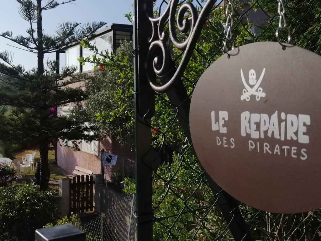 Bas de villa vue mer 3etoiles Le repaire des pirates