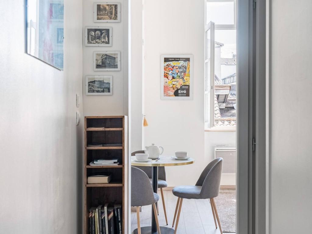Charmant T2 au calme , dans le centre historique de la ville