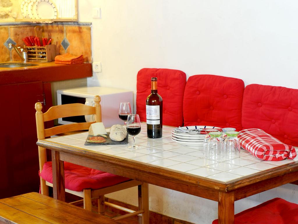 Chambres d'hôtes Idiartekoborda au coeur de la montagne basque à 5 mn du village, chambre  "RIHIVELI"