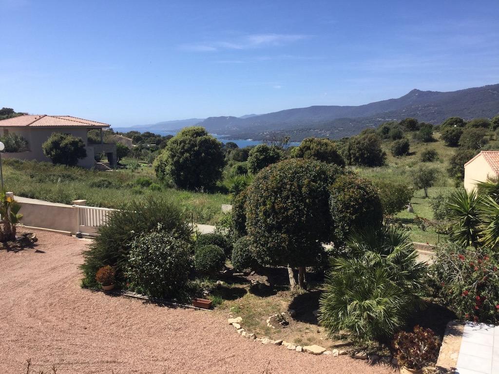 Superbe studio à Propriano situation calme et a 5 minutes des plages et commerces