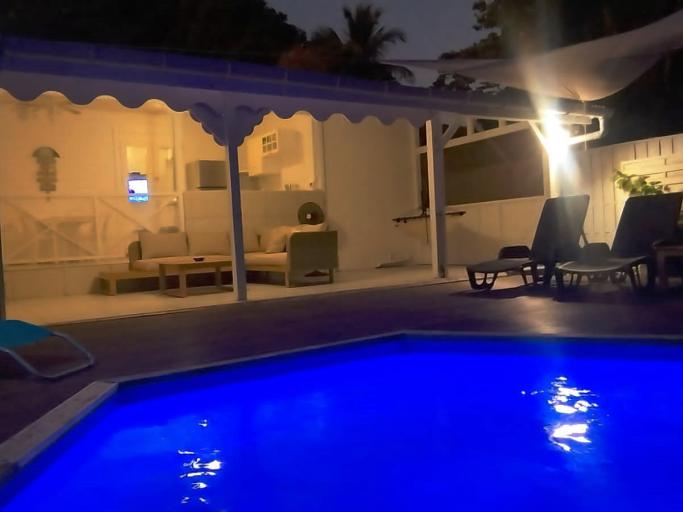 VILLA DOUCEUR PLAGE EN BORD DE MER A MARIE GALANTE 2/4 personnes