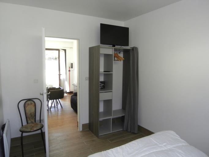 VILLA LES DES  F1**  140 Rez de jardin