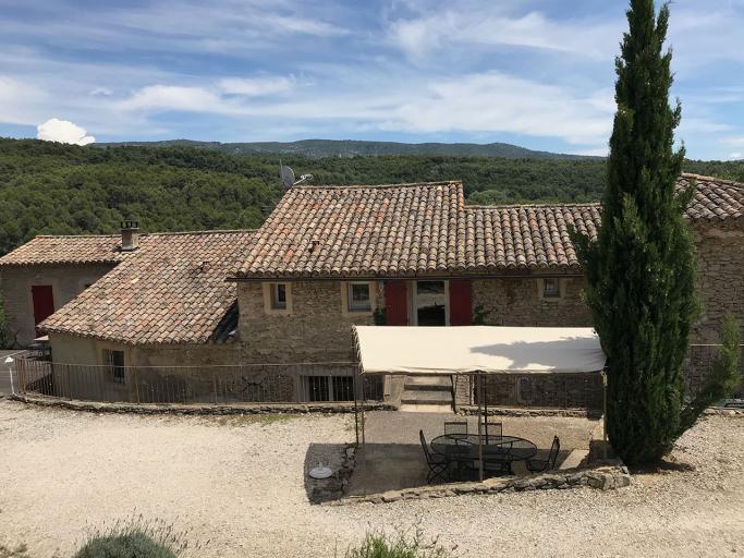Gite tout confort avec piscine - La Ribelle en Provence