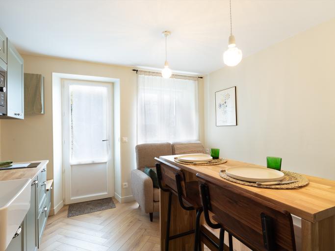 Maisonnette 2pers sur les remparts de la ville basse - PROVINS VILLE CLASSE A L'UNESCO - WIFI - GARE A PIEDS