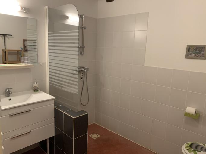 Logement d'hôtes pour 2 à 5 personnes pour profiter du calme du bocage Bourbonnais