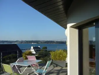 Maison comme dans un bateau vue rade de brest
