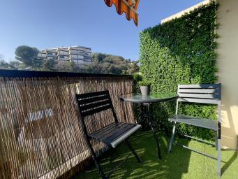 2 Pièces Magnan proche MER, TRAM – Balcon & Clim