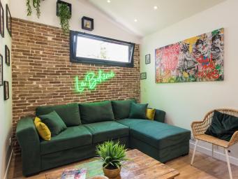 Bel appartement T2 meublé - rénové à thème - la Bohème