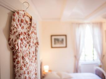 Chambre d'hôtes familiale pour 4 au Mas des Sages près d'Uzès avec jardin et piscine dans un petit village calme