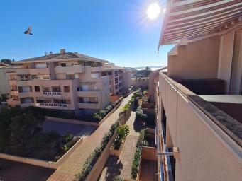 Location appartement 27 m2 Centre Sainte-Maxime proche de toutes commodités