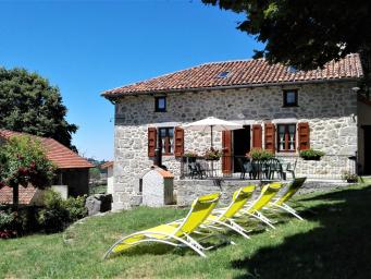 Authentique maison de ferme près d'un lac (gîte Lafontbasse)