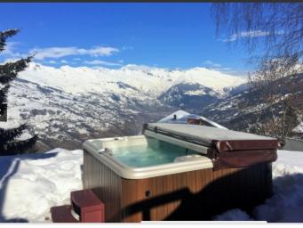 Chalet Chamois • La Plagne  • Paradiski Chalet Ski au pied à louer • 4 chambres - 10 personnes Altitude 1450m