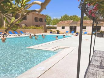 Les Cigalous  Gîtes climatisés avec piscine chauffée à Vallon Pont d'Arc