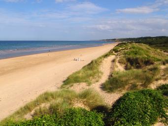 MEUBLÉ DE TOURISME, TOUT CONFORT, À 900 M DE LA PLAGE, 8 PERS.