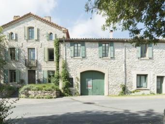 Domaine Grand Guilhem : Gîtes sur un domaine viticole au coeur des Corbières et à 25 km de la Méditerranée