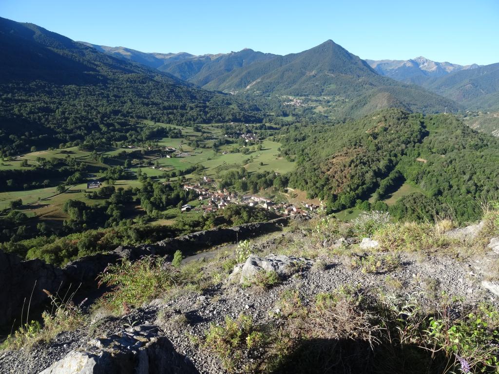 Gîte avec grande cheminée, vues sur les montagnes, animaux acceptés gratuitement, wifi