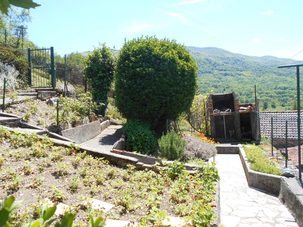 Gîte avec grande cheminée, vues sur les montagnes, animaux acceptés gratuitement, wifi