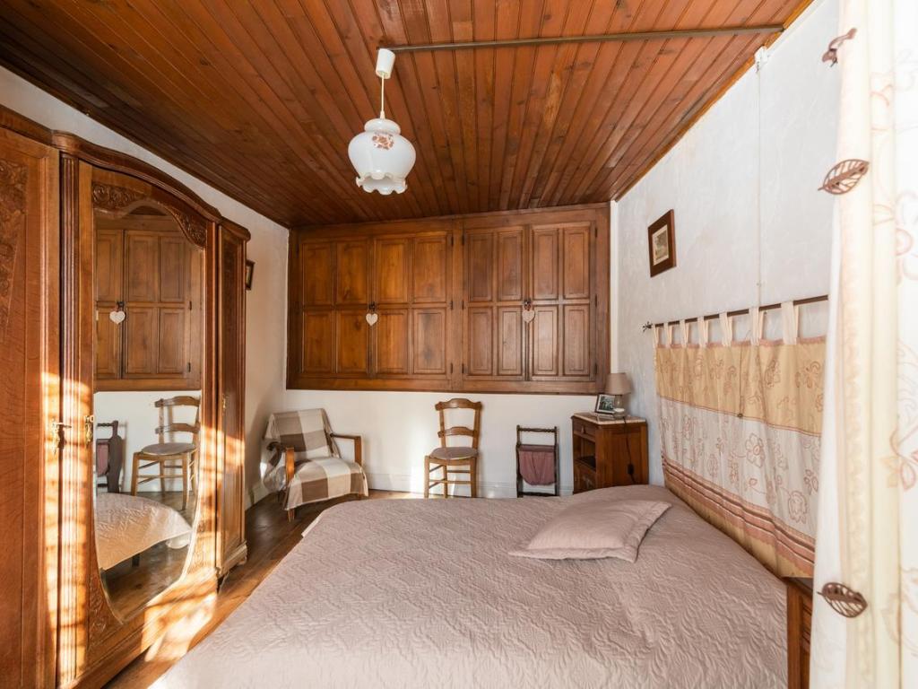 Gîte avec grande cheminée, vues sur les montagnes, animaux acceptés gratuitement, wifi
