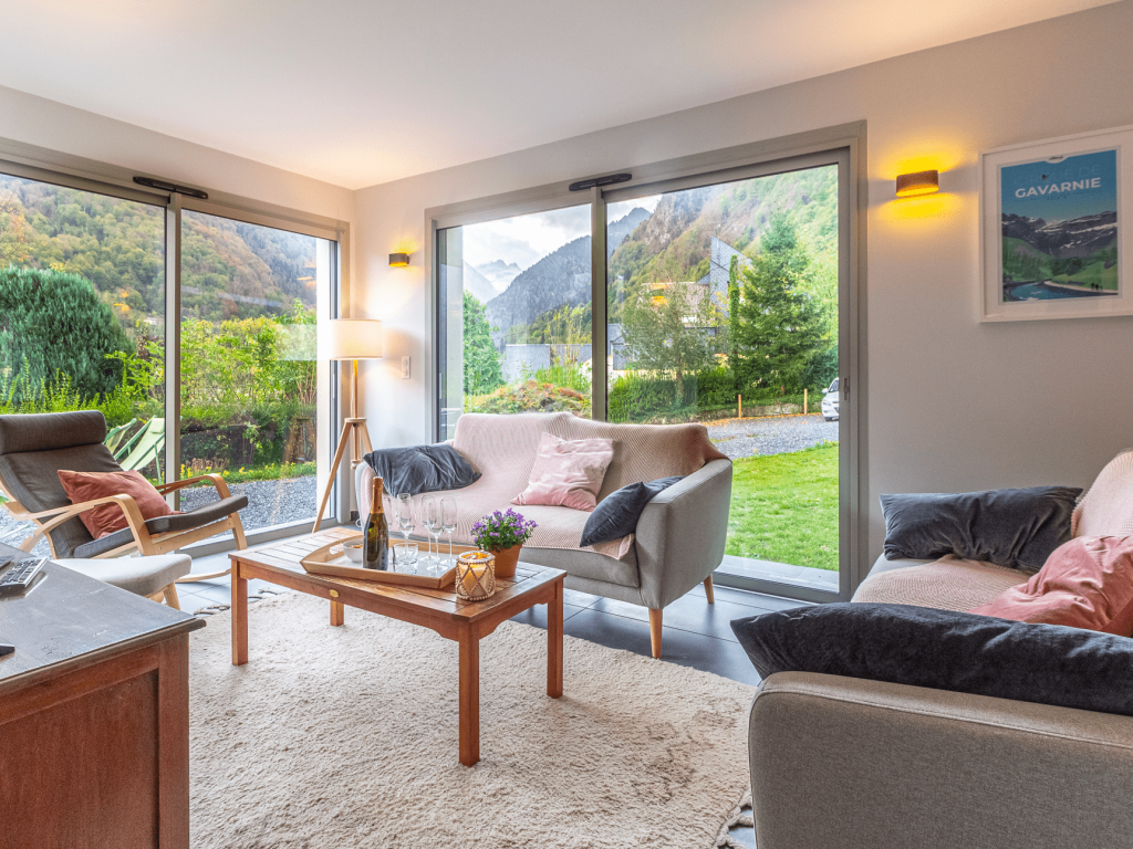 Chalet très spacieux & moderne avec grand jardin, à 800m du centre – Classé 4 ⭐