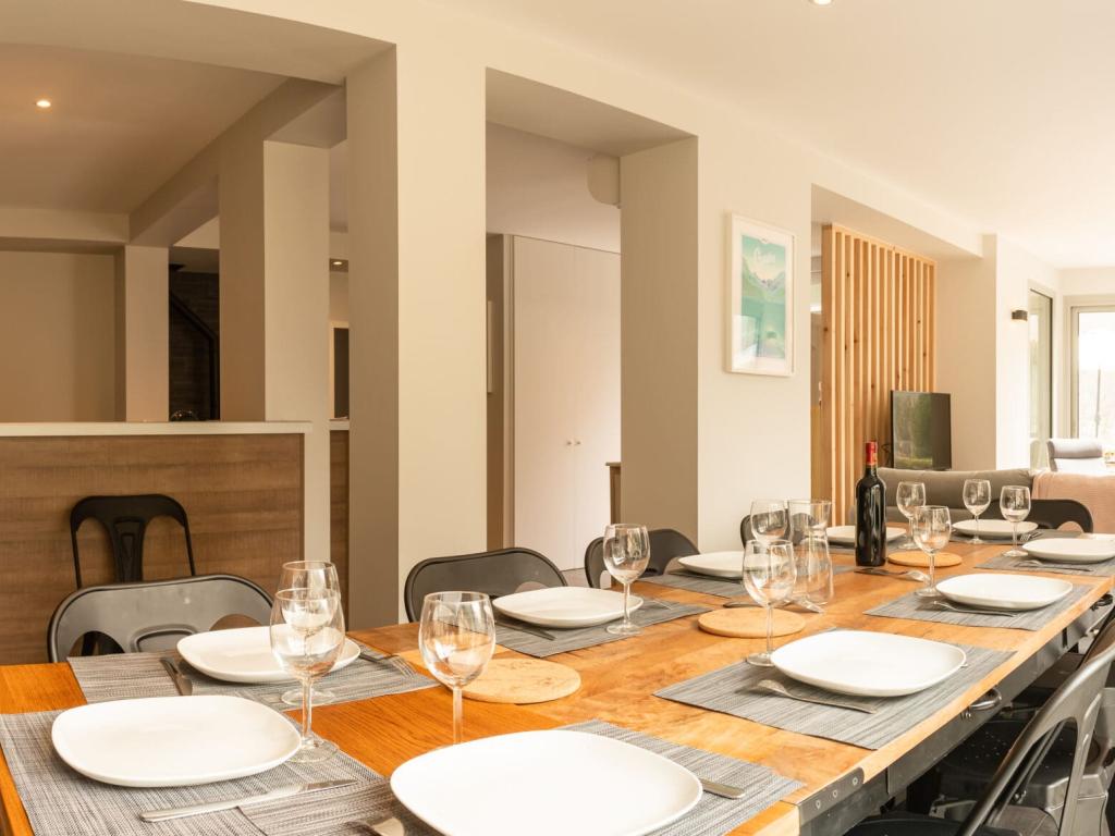 Chalet très spacieux & moderne avec grand jardin, à 800m du centre – Classé 4 ⭐