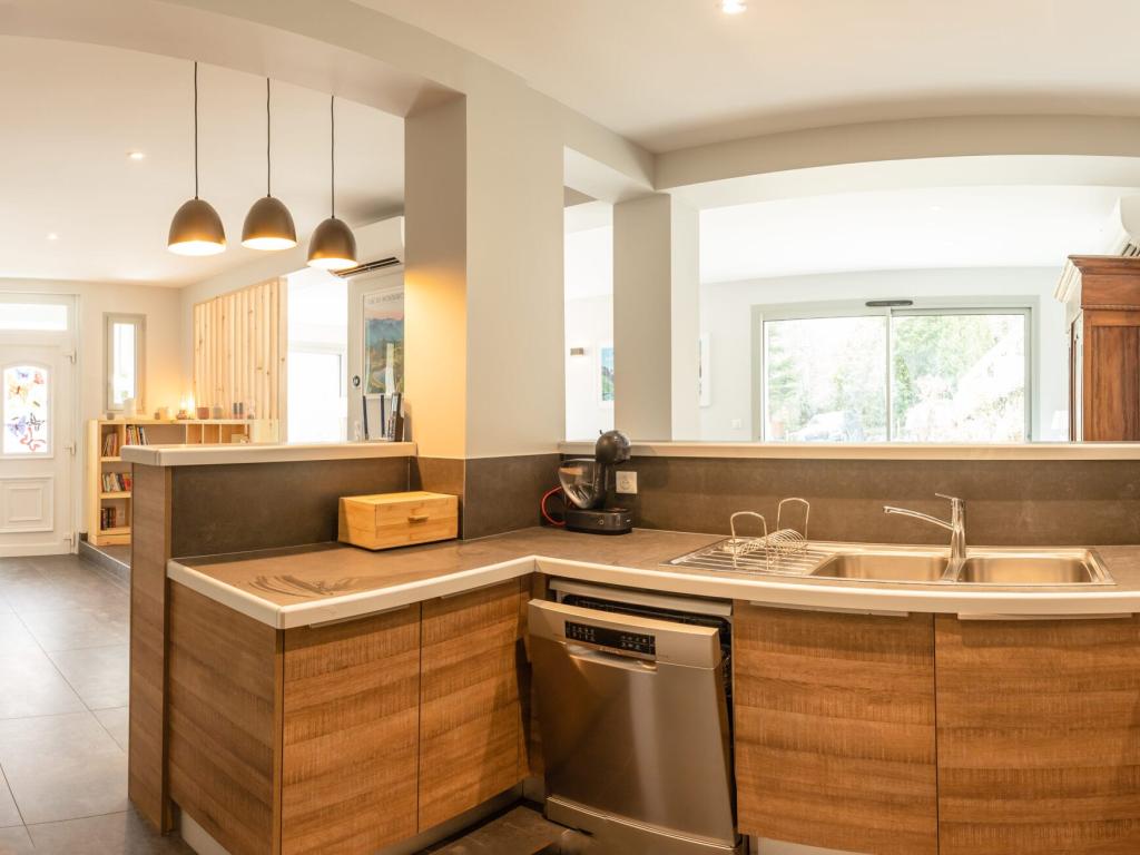 Chalet très spacieux & moderne avec grand jardin, à 800m du centre – Classé 4 ⭐