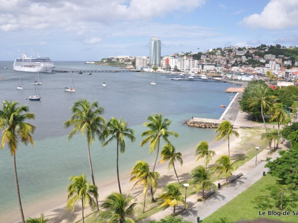 Appart Akasya. Location saisonnière. Grand T2 au coeur de Fort-de-France