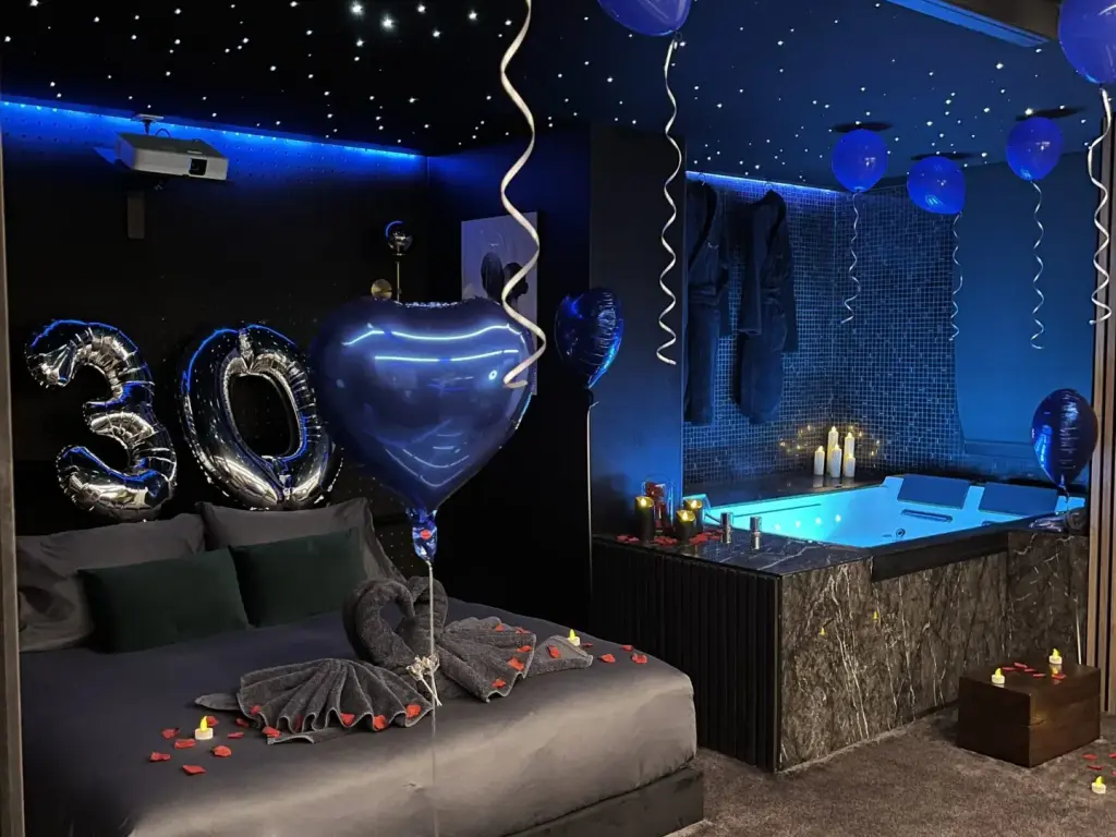 Superbe suite avec jacuzzi privé / vidéoprojecteur