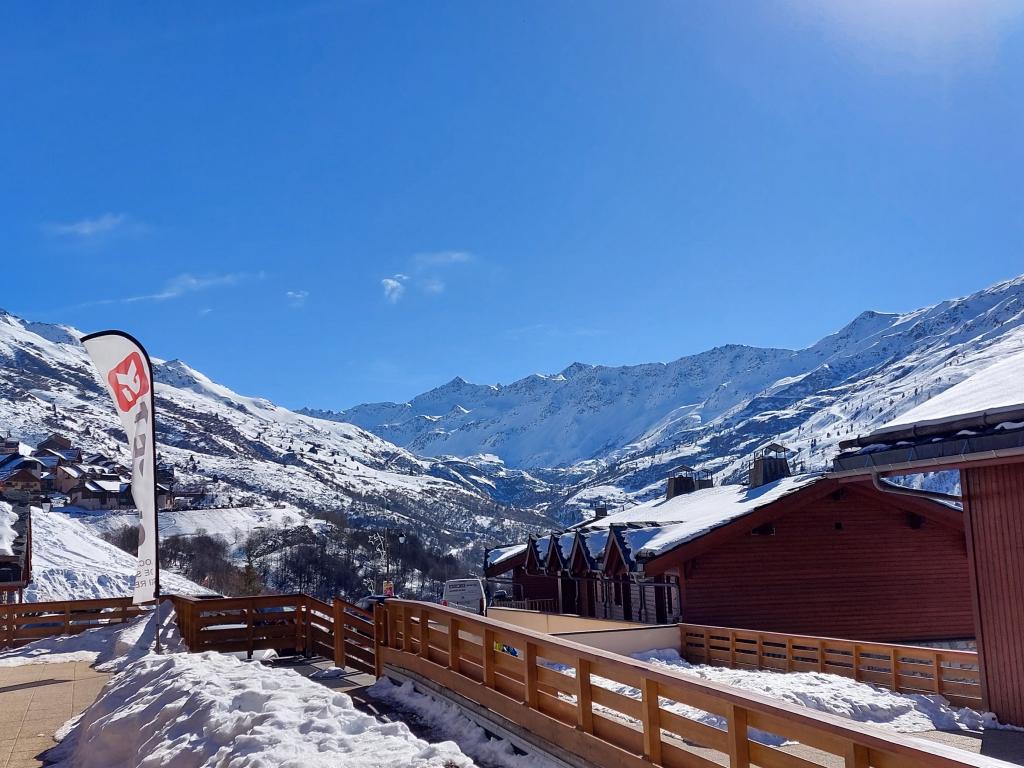 Appartement à la montagne au pied des pistes avec piscine chauffée