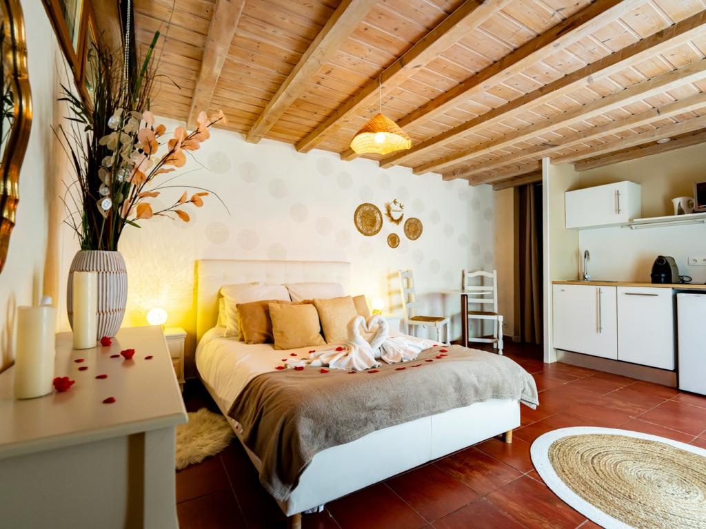 Studio love jacuzzi privatif La Ciotat