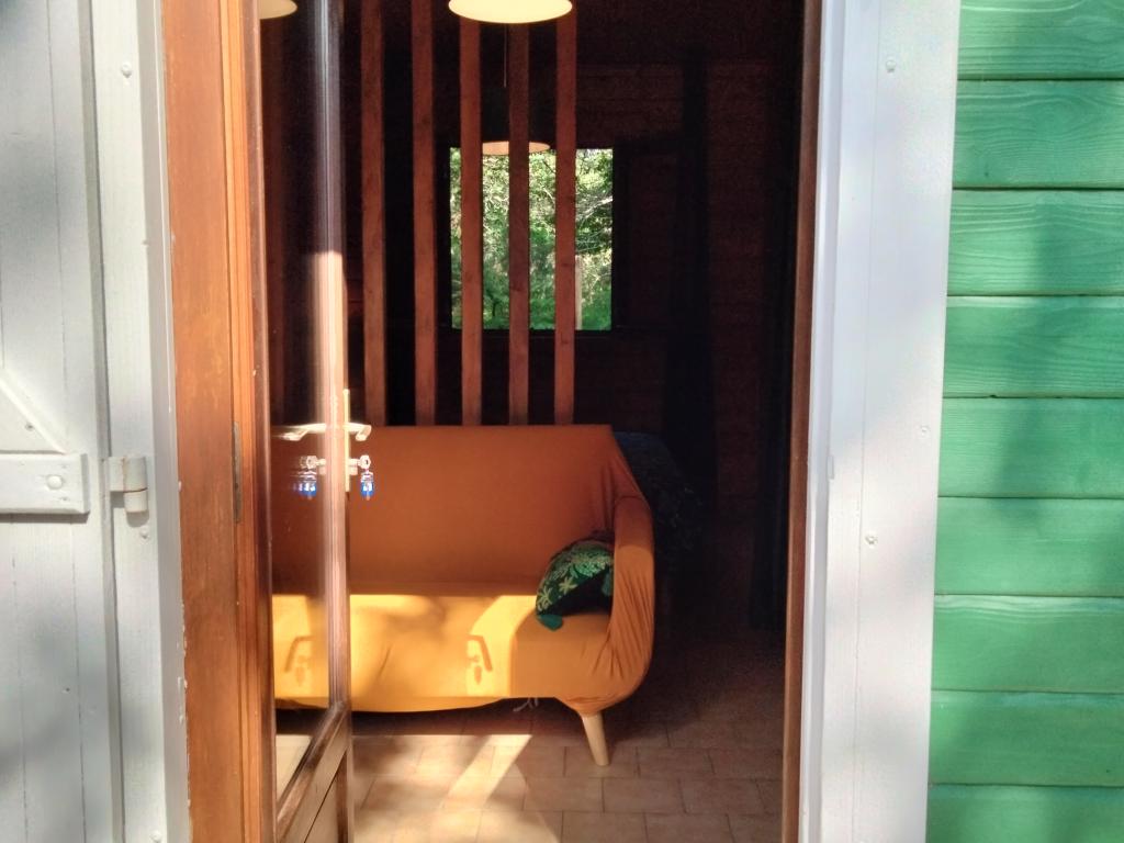 Gite chalet pour 2 au calme dans la forêt - Piscine - Le petit refuge du hameau secret