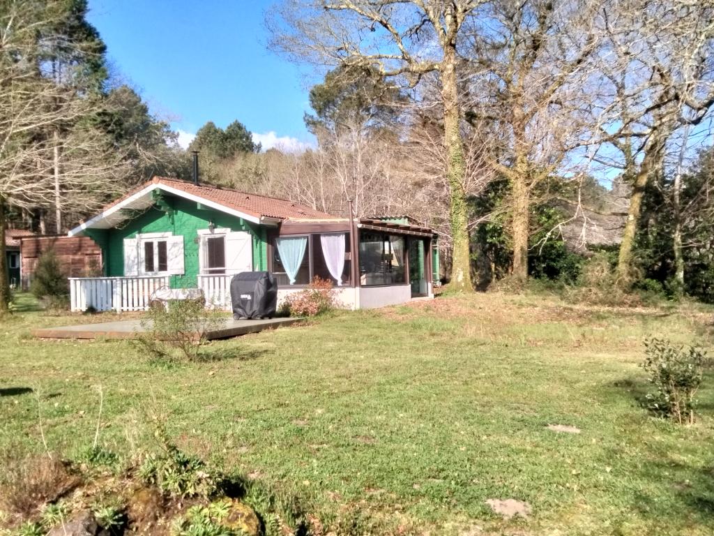 Chalet gite confortable au milieu de la forêt landaise pour 2/4 personnes (1 animal accepté) Piscine - La cabane du Résinier - Le hameau secret