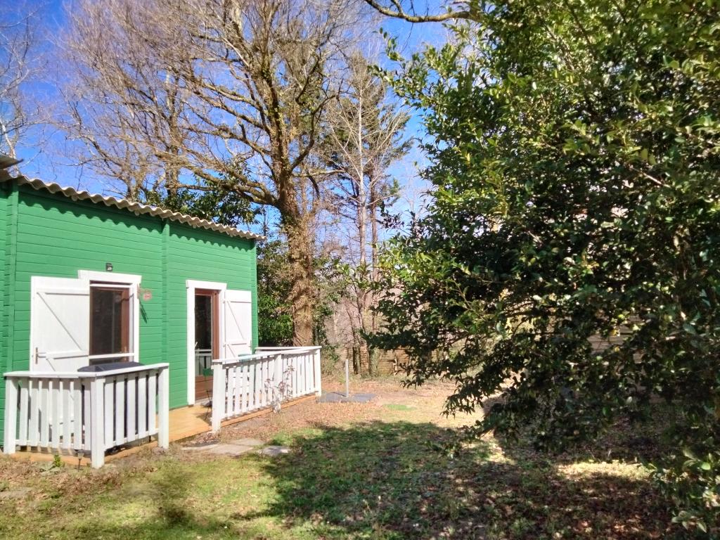 Gite chalet pour 2 au calme dans la forêt - Piscine - Le petit refuge du hameau secret