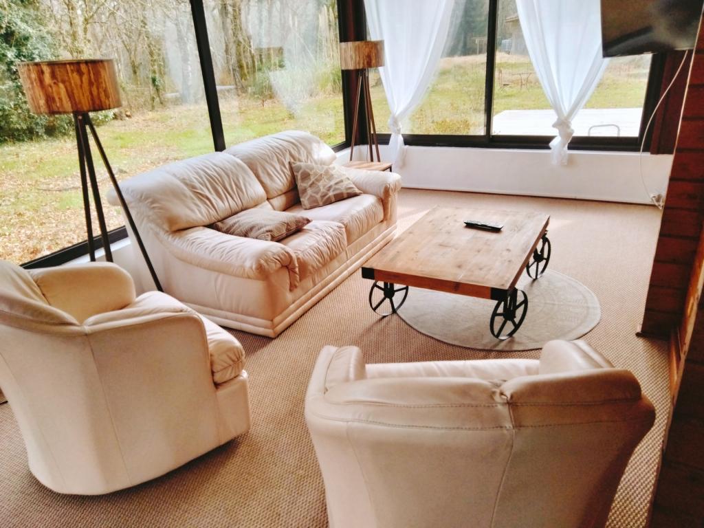 Chalet gite confortable au milieu de la forêt landaise pour 2/4 personnes (1 animal accepté) Piscine - La cabane du Résinier - Le hameau secret