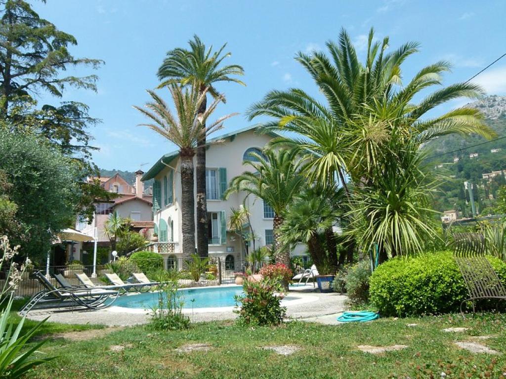 HÔTEL VILLA ROSERAIE ouvert toute l'année : LA NUIT, SEMAINE, MOIS, ANNEE.