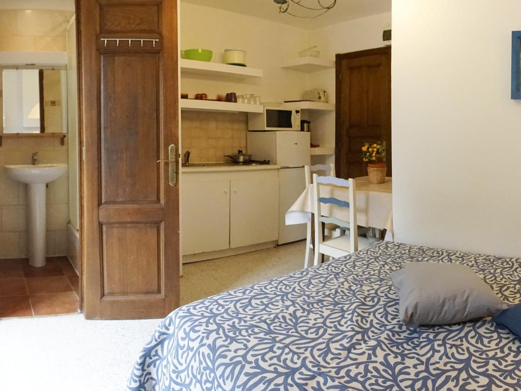 STUDIO HYERES PROCHE PLAGE N°7