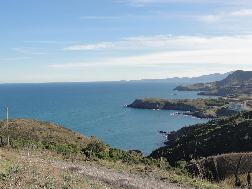 Appartement ** - climatise HAUT DE GAMME climatise, vue mer et montagne, wifi, plongée, randonnees