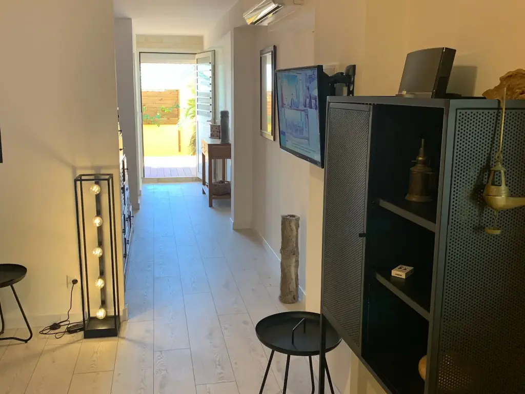 Location Appartement avec terrasse et jardinet SAINT-DENIS DOMENJOD