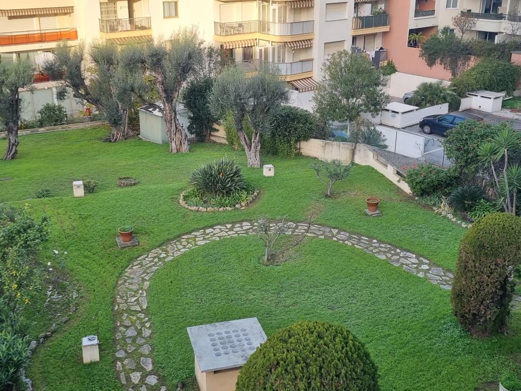 Spacieux 3 pièces avec parking à 400 m des plages