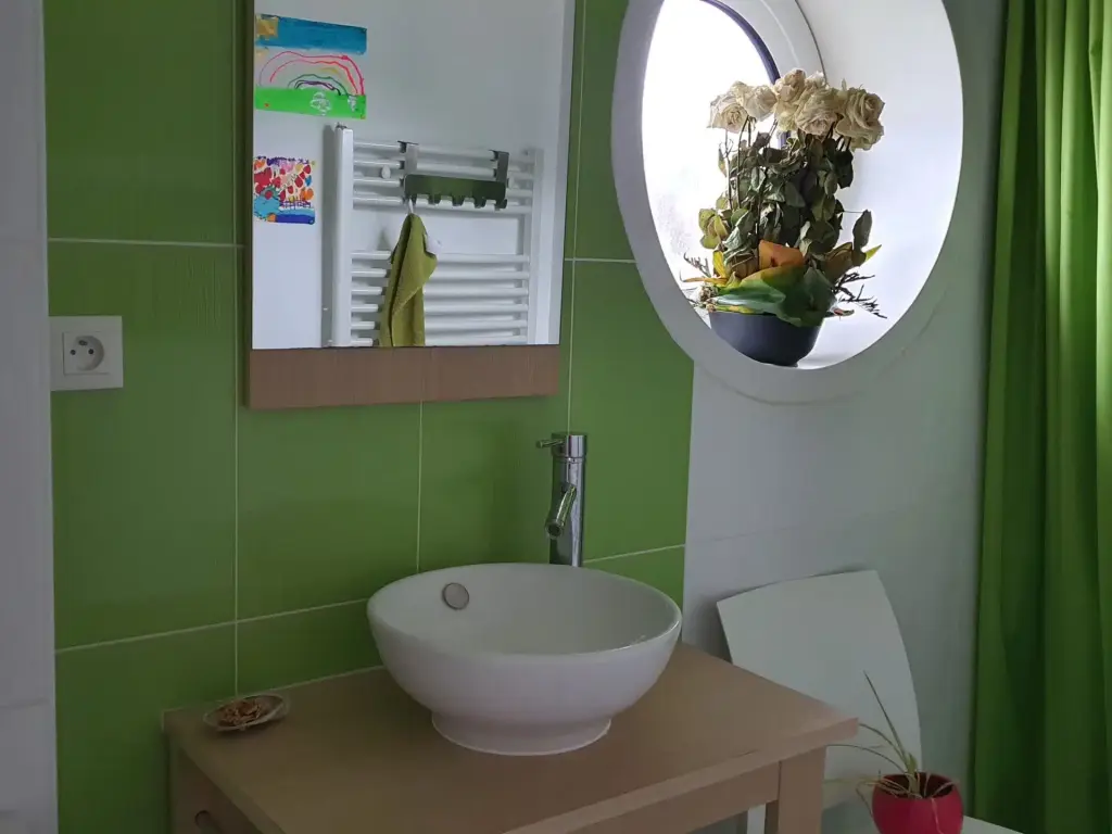Maison comme dans un bateau vue rade de brest