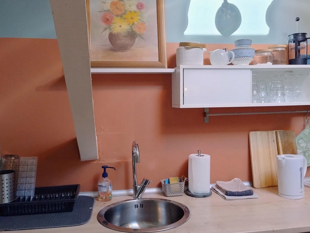 16 Bis gîte-hôtel. Studio spacieux et cosy. Logement idéal pour tourisme et affaires