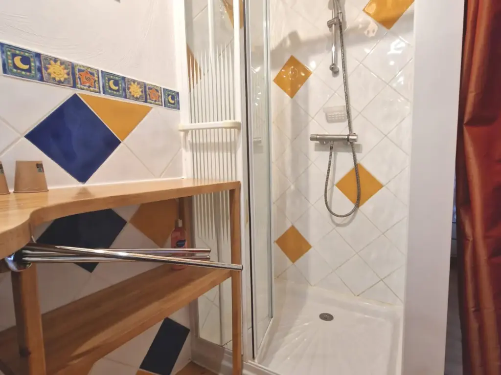Gîte 2 personnes, vue Pyrénées, pleine nature, piscine