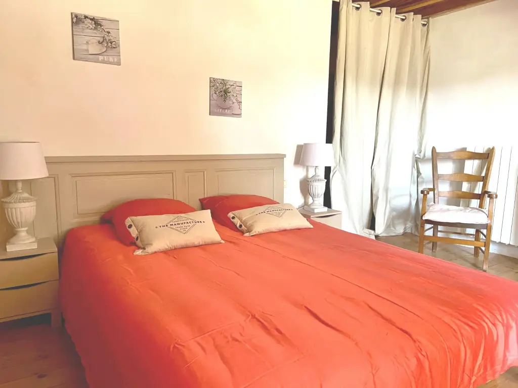 Gîte 2 personnes, vue Pyrénées, pleine nature, piscine