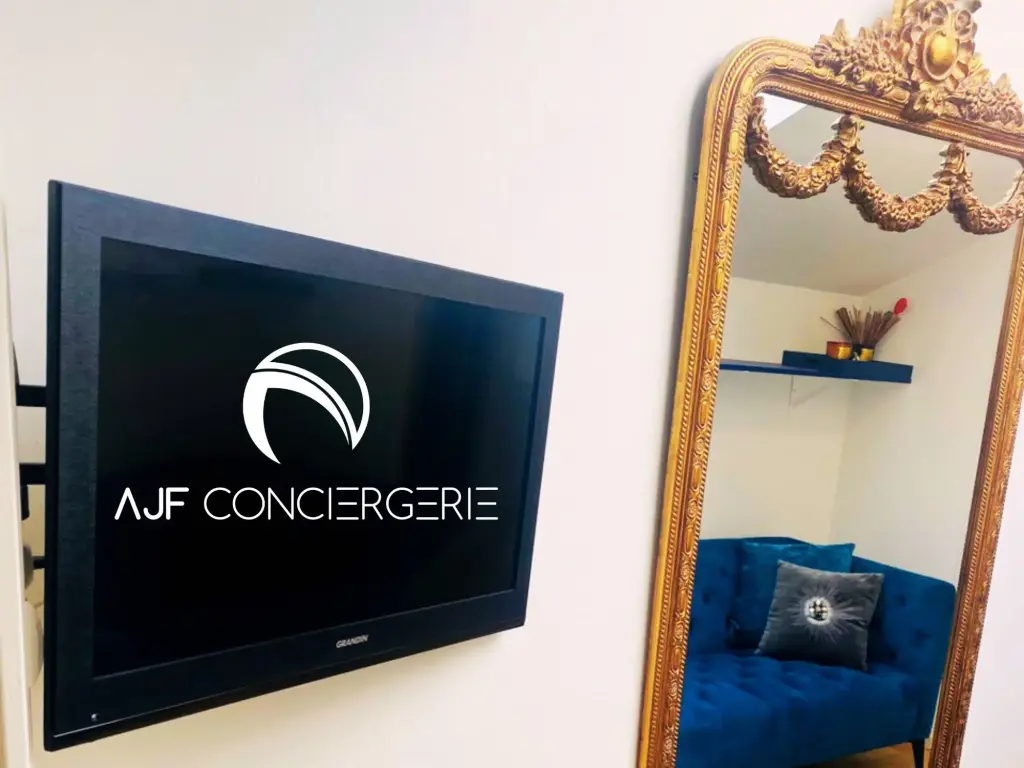 Cocon cosy avec velux à 2 pas de la mer avec garage sécurisé