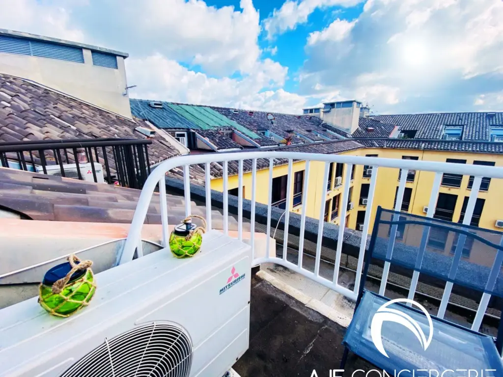 Cocon cosy avec velux à 2 pas de la mer avec garage sécurisé