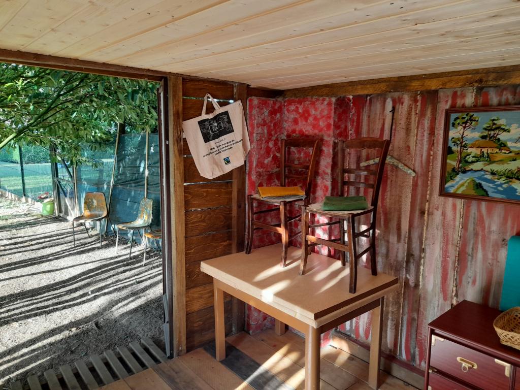 LODJ ET CABANE ASSOCIÉS